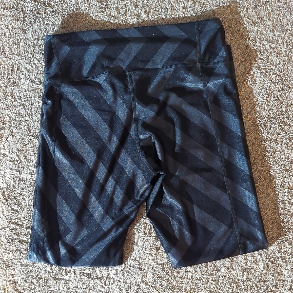 Black And Gray Striped Adidas Leggings NWT. Size Medium - Picture 5 of 7